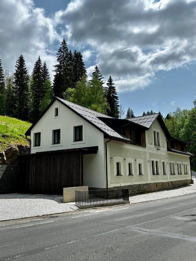 Rakosarna Suites & Apartments Špindlerŭv Mlýn Екстериор снимка